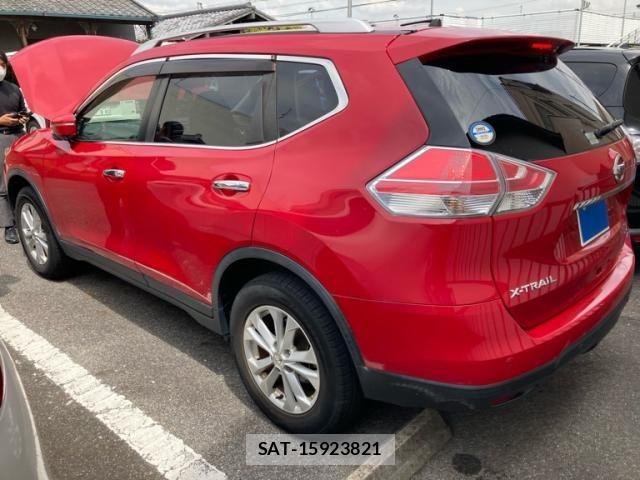 Nissan X-TRAIL 2016-04 8782726-3