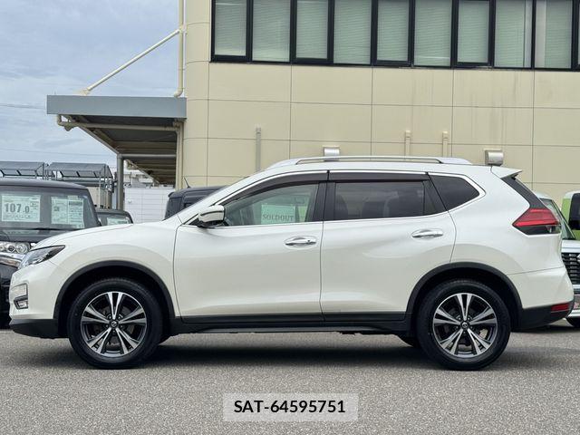Nissan X-TRAIL 2018-03 8782725-8
