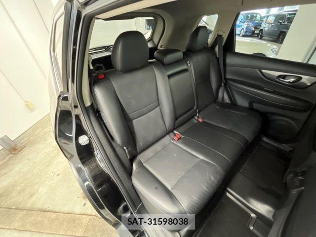 Nissan X-TRAIL 2016-08 8851167-8