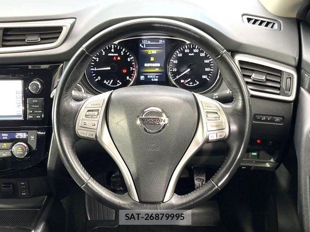 Nissan X-TRAIL 2015-12 8851166-10