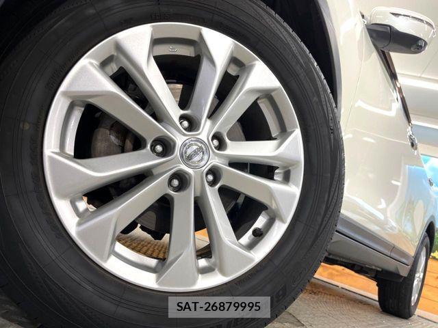 Nissan X-TRAIL 2015-12 8851166-12