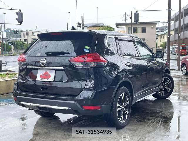 Nissan X-TRAIL 2019-09 8883089-2