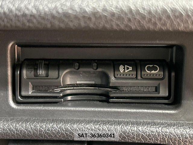 Nissan X-TRAIL 2019-02 8884650-6
