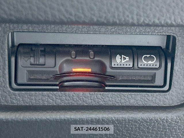 Nissan X-TRAIL 2012-03 1166064-8