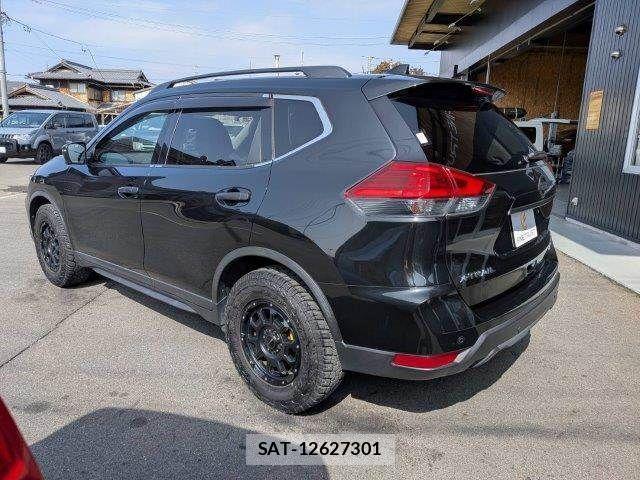 Nissan X-TRAIL 2018-07 3911592-21
