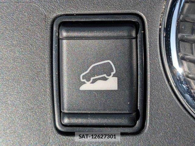 Nissan X-TRAIL 2018-07 3911592-8