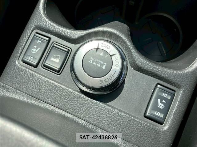 Nissan X-TRAIL 2016-10 4052314-27