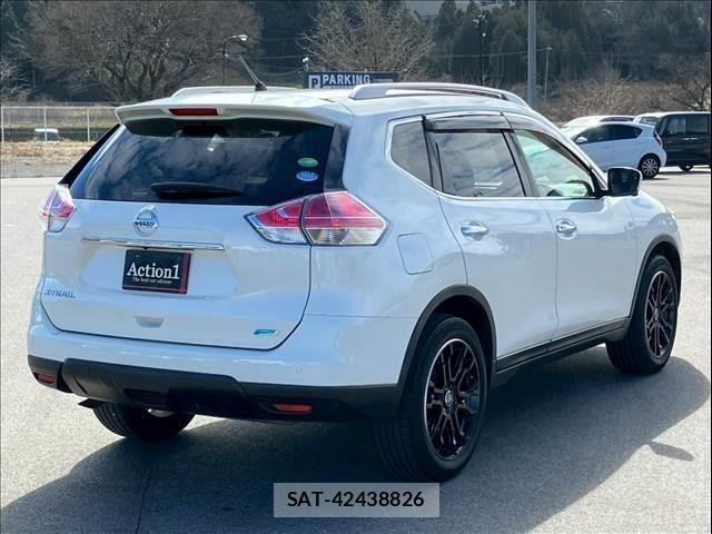 Nissan X-TRAIL 2016-10 4052314-6