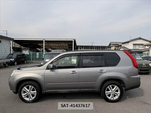 Nissan X-TRAIL 2013-02 4996467-11