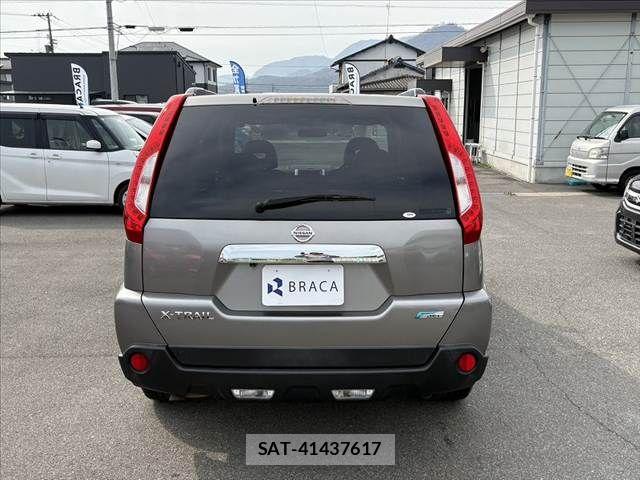 Nissan X-TRAIL 2013-02 4996467-13