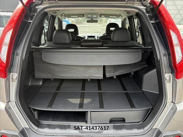 Nissan X-TRAIL 2013-02 4996467-15