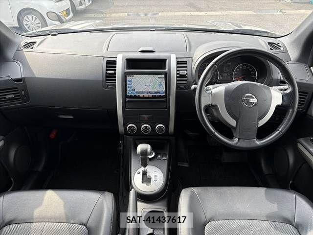 Nissan X-TRAIL 2013-02 4996467-1