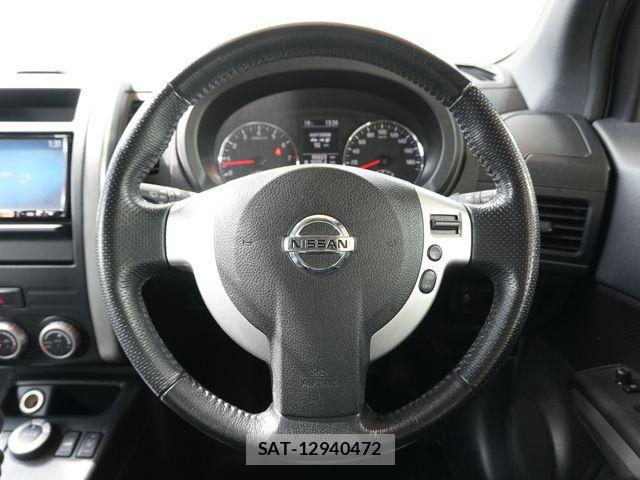 Nissan X-TRAIL 2013-02 4996543-12