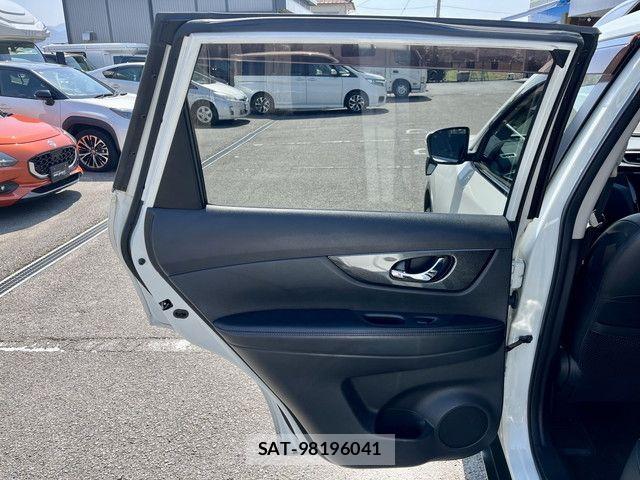 Nissan X-TRAIL 2014-03 4996517-9