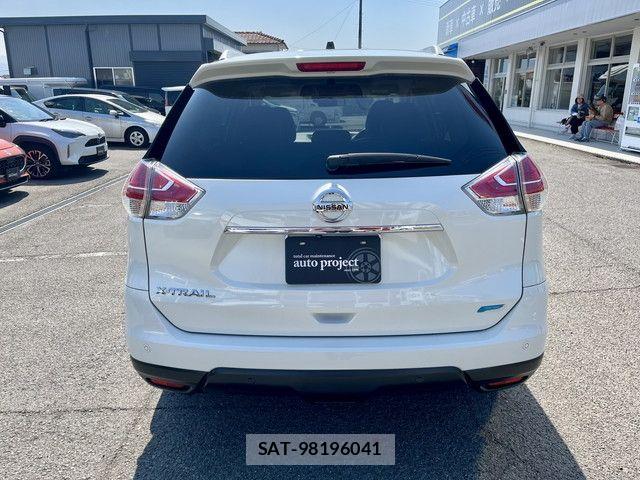 Nissan X-TRAIL 2014-03 4996517-12