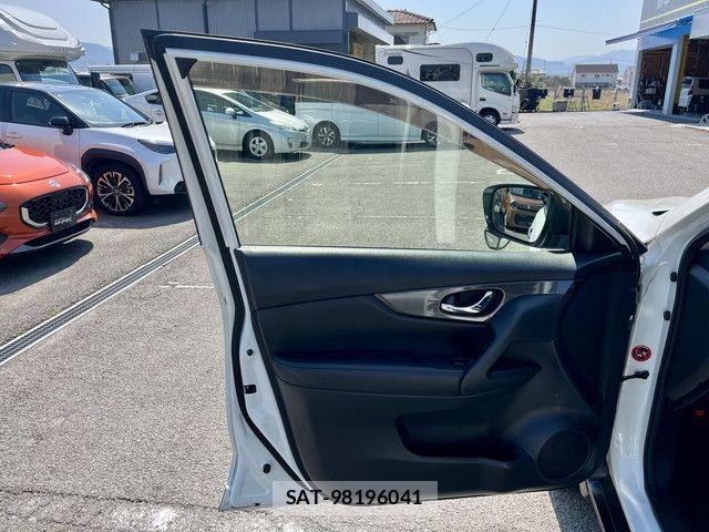 Nissan X-TRAIL 2014-03 4996517-6