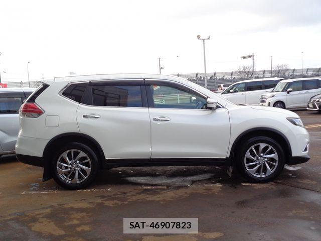 Nissan X-TRAIL 2017-03 4996409-4