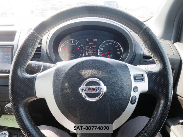 Nissan X-TRAIL 2013-11 4996621-12