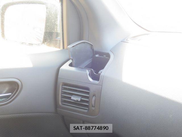 Nissan X-TRAIL 2013-11 4996621-26