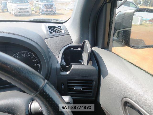 Nissan X-TRAIL 2013-11 4996621-27