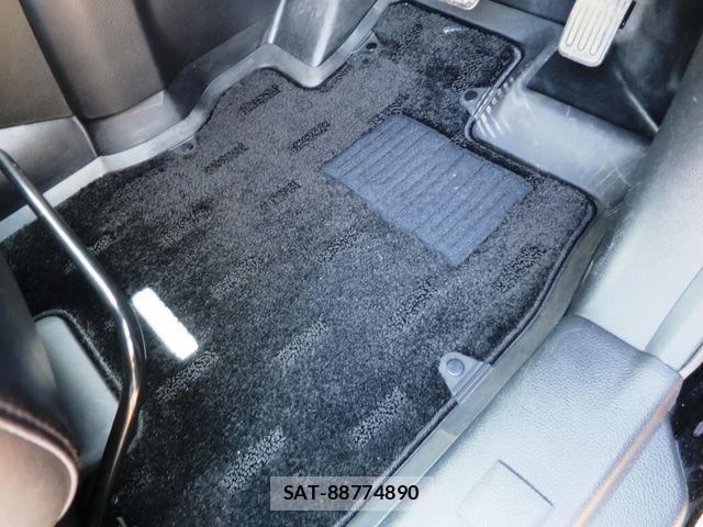 Nissan X-TRAIL 2013-11 4996621-28