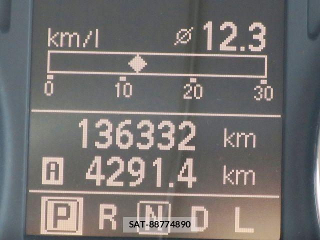 Nissan X-TRAIL 2013-11 4996621-29