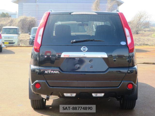 Nissan X-TRAIL 2013-11 4996621-3
