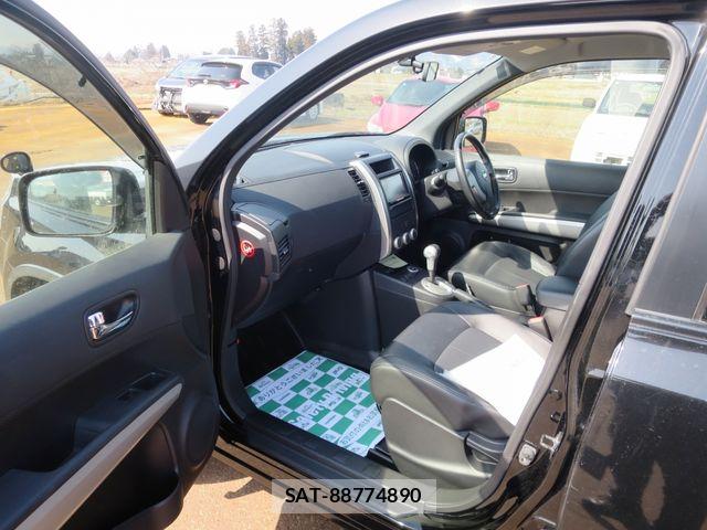 Nissan X-TRAIL 2013-11 4996621-5
