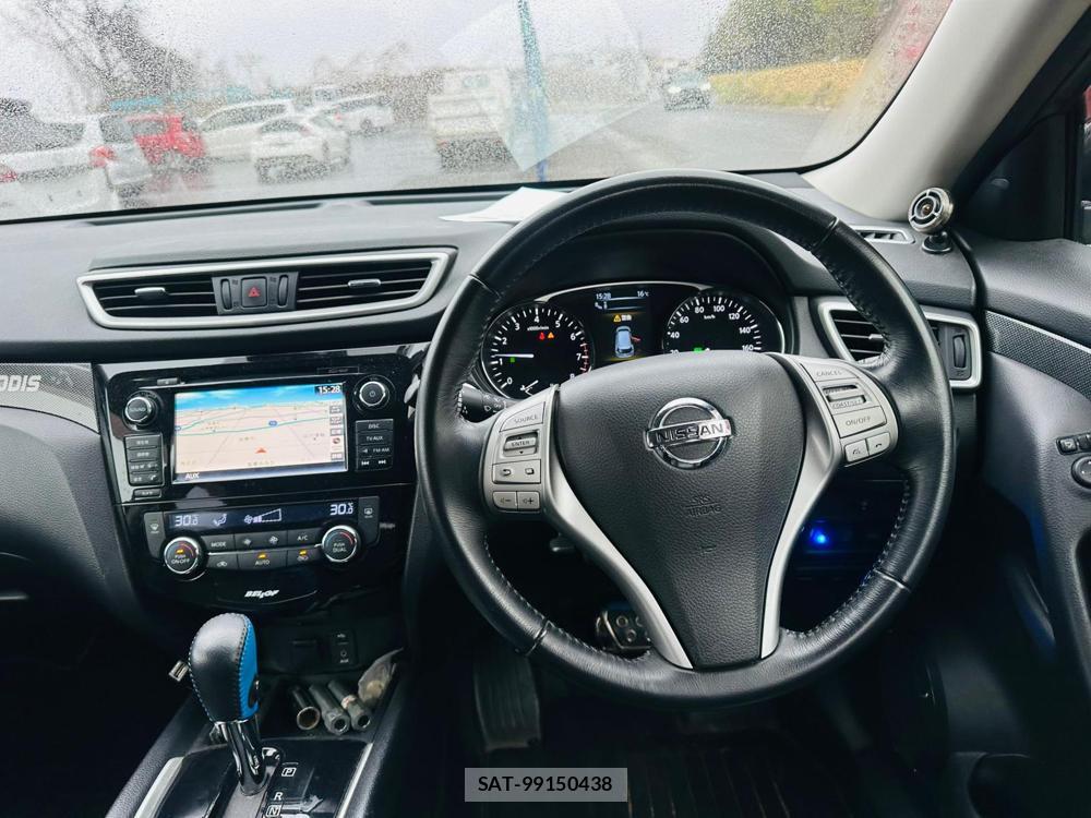Nissan X-TRAIL 2015 3940263-13