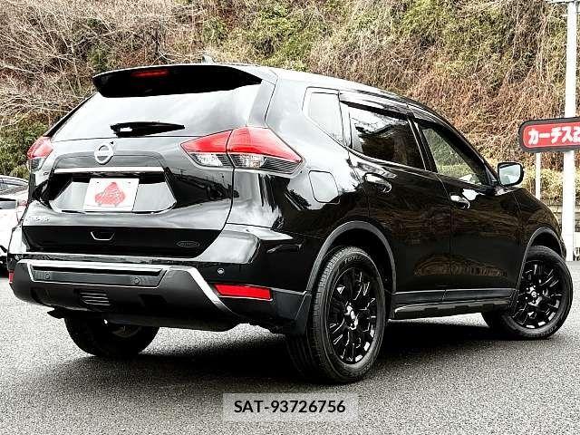 Nissan X-TRAIL 2018-02 5883570-2