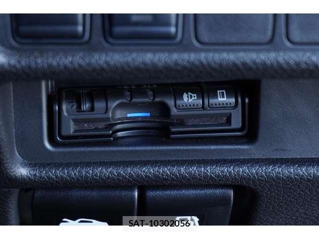 Nissan X-TRAIL 2019-03 5883525-26