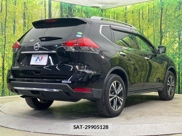 Nissan X-TRAIL 2018-11 5883533-17