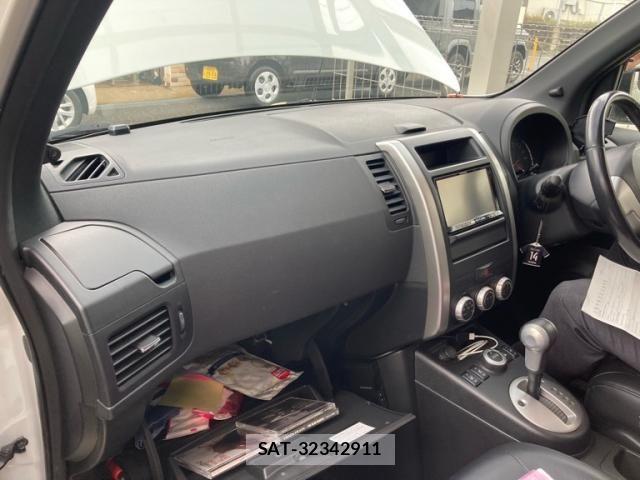 Nissan X-TRAIL 2011-06 6615898-10