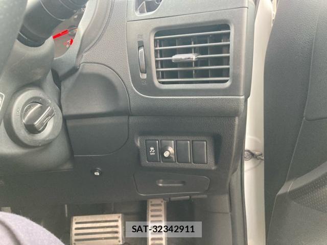 Nissan X-TRAIL 2011-06 6615898-12