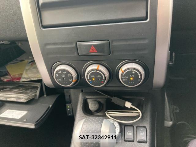 Nissan X-TRAIL 2011-06 6615898-15