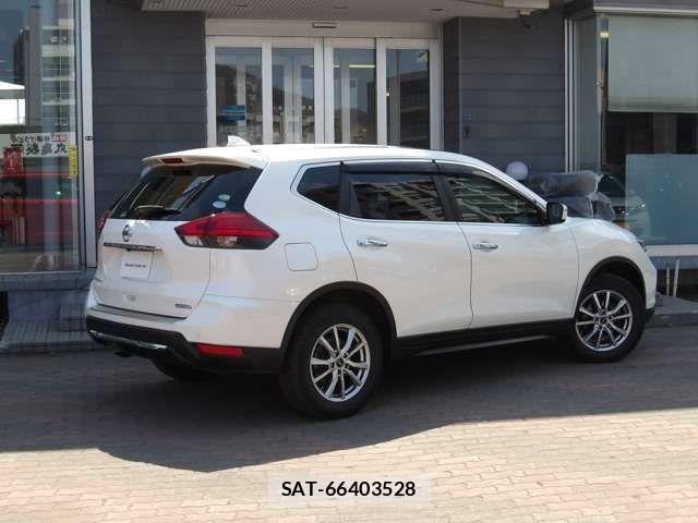Nissan X-TRAIL 2017-09 6615877-1