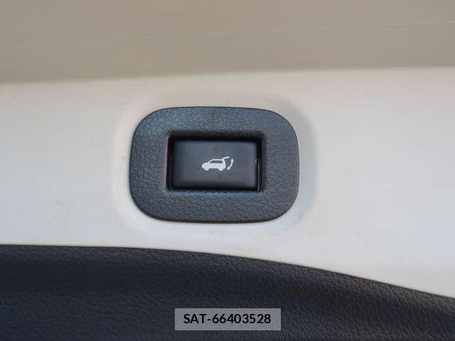 Nissan X-TRAIL 2017-09 6615877-26