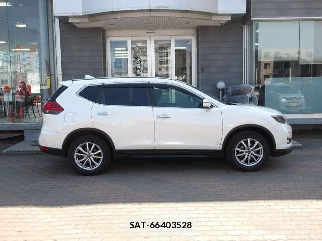 Nissan X-TRAIL 2017-09 6615877-28