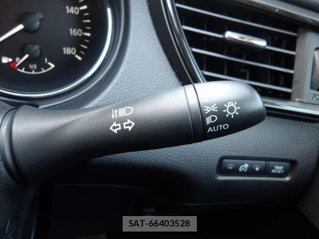 Nissan X-TRAIL 2017-09 6615877-7