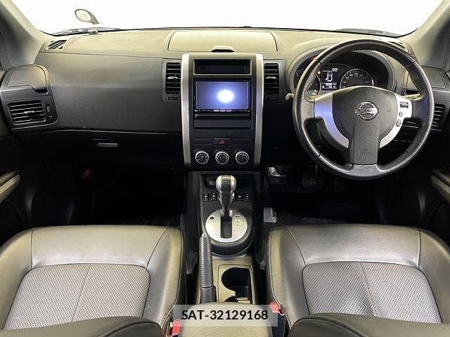 Nissan X-TRAIL 2013-09 6674260-1