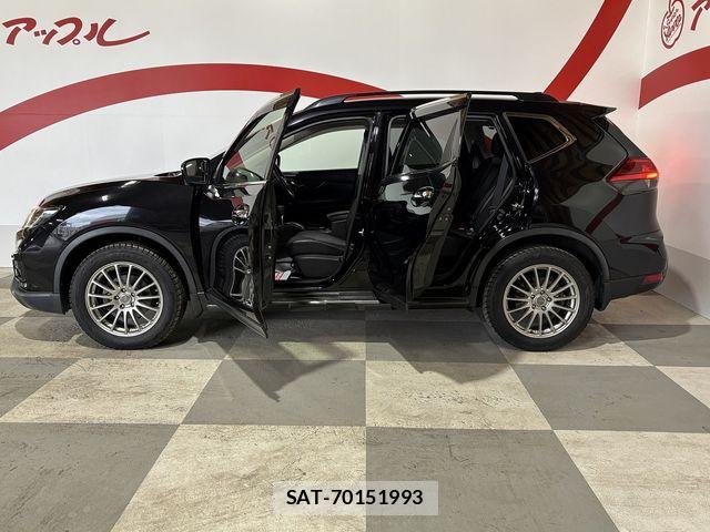 Nissan X-TRAIL 2017-08 6674252-4