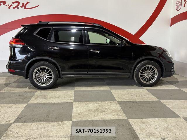 Nissan X-TRAIL 2017-08 6674252-5