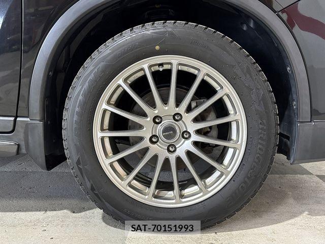 Nissan X-TRAIL 2017-08 6674252-6
