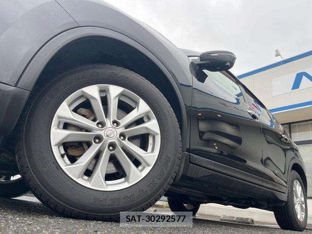 Nissan X-TRAIL 2016-07 6678886-13