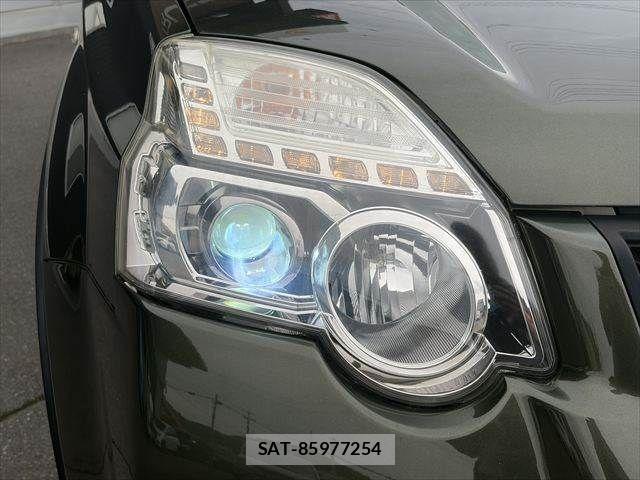 Nissan X-TRAIL 2012-01 6682980-12