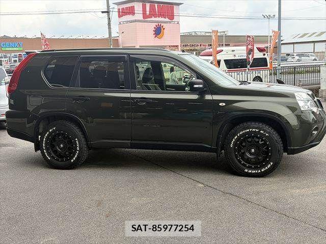 Nissan X-TRAIL 2012-01 6682980-17