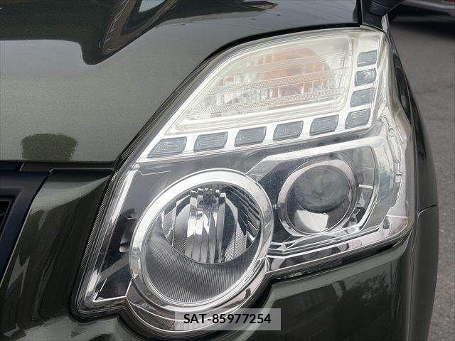 Nissan X-TRAIL 2012-01 6682980-23