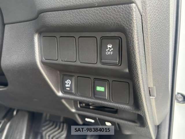Nissan X-TRAIL 2016-03 6684087-9