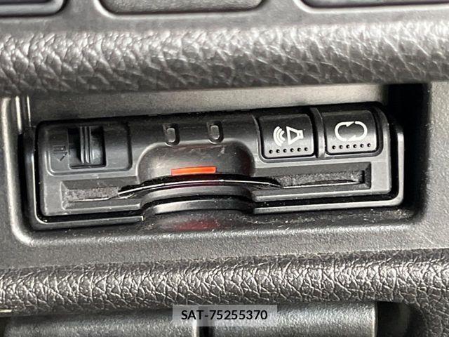 Nissan X-TRAIL 2015-03 6754019-6