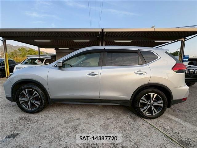 Nissan X-TRAIL 2017-12 6791793-10
